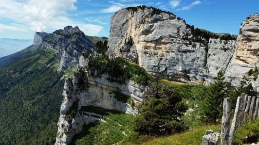Le passage de l'Aulp du Seuil randonnée massif de la Chartreuse France