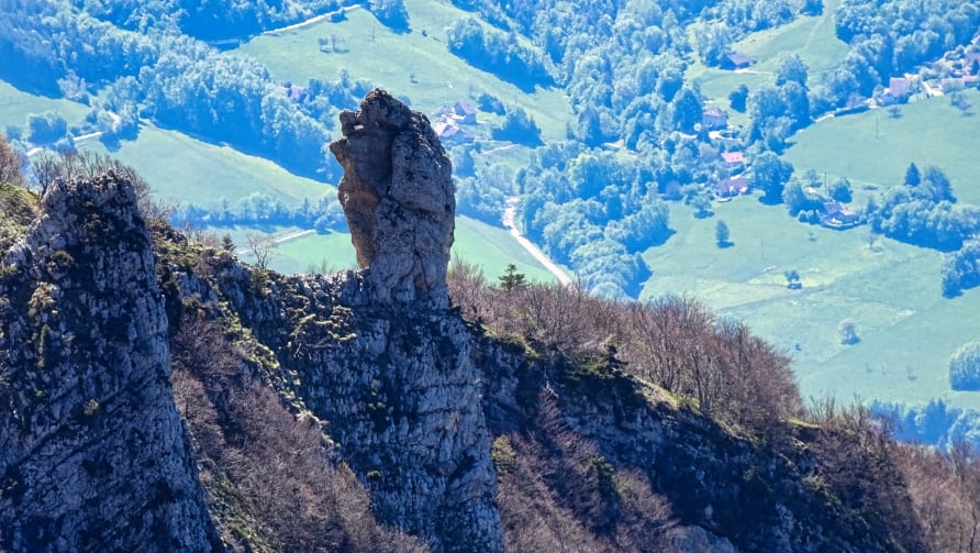 Le monolithe de l' Ouillon massif Chartreuse