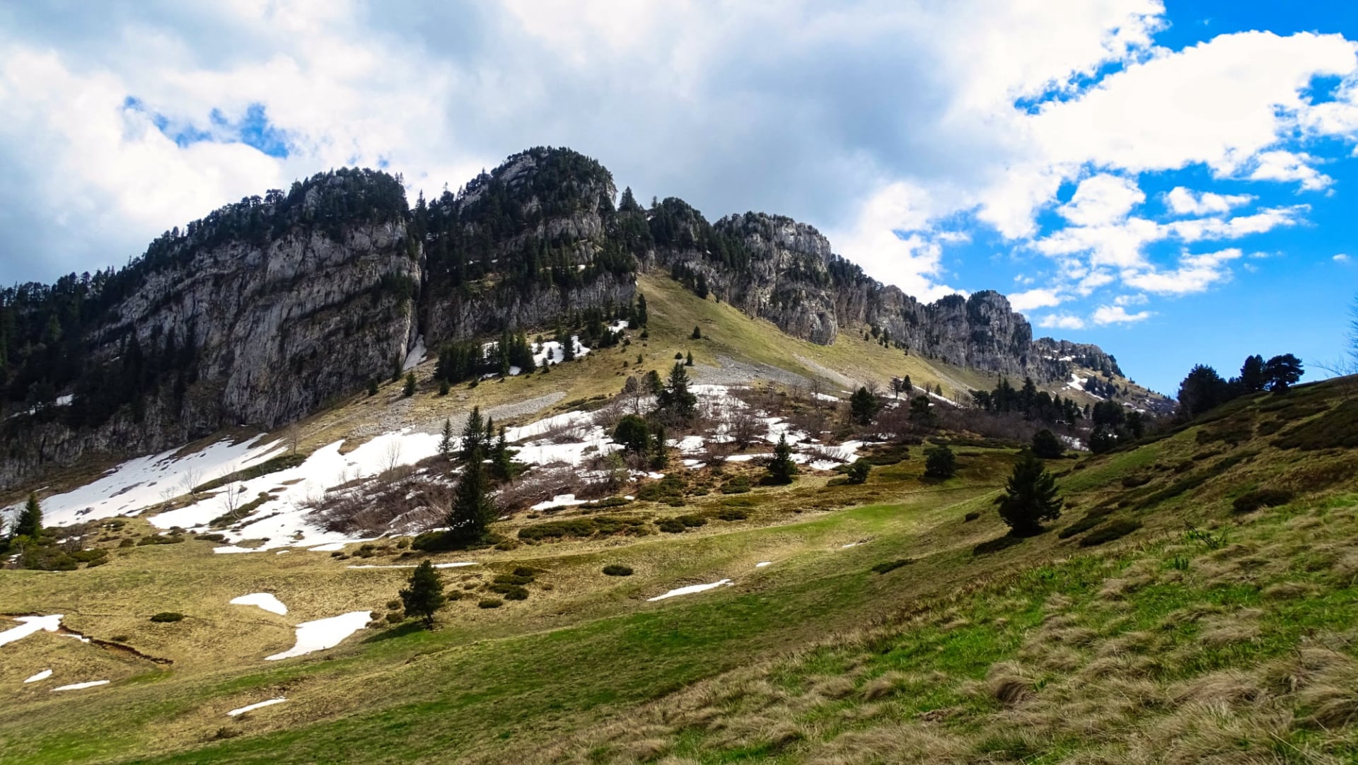 randonnée aux rochers de Chalves et du Lorzier  massif de la Chartreuse